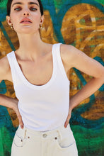 Load image into Gallery viewer, The Scoop It Up Tank in White